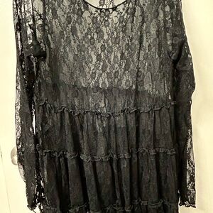easel Black Lace Tiered Long Sleeve Blouse